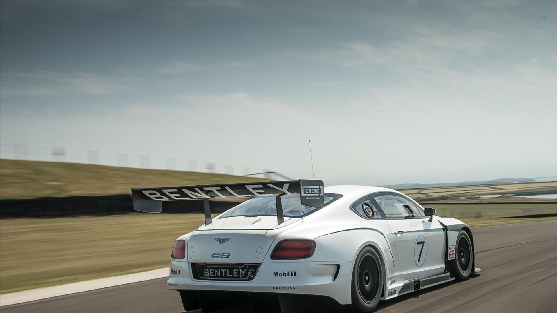 AYX体育-莱昂·马尔尚技术细节解析引关注，豪尔赫·莱昂马丁内斯